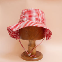 将图片加载到图库查看器,Hat Red Gingham