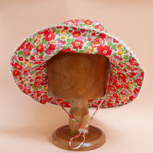 将图片加载到图库查看器，Hat Liberty Red Betsy
