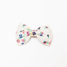 将图片加载到图库查看器，Floral Cream
